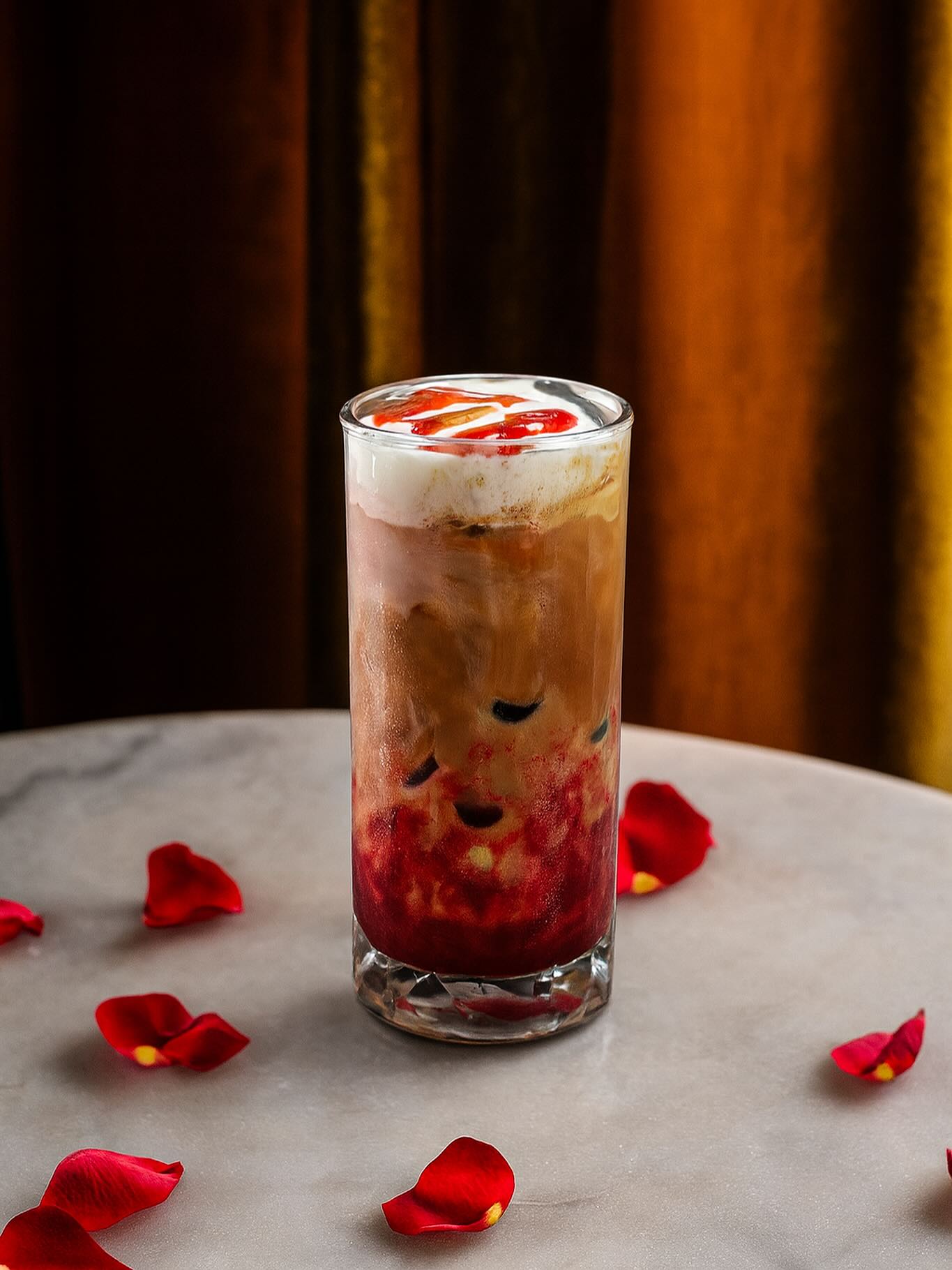 Laverne café — main entrance and atmosphere